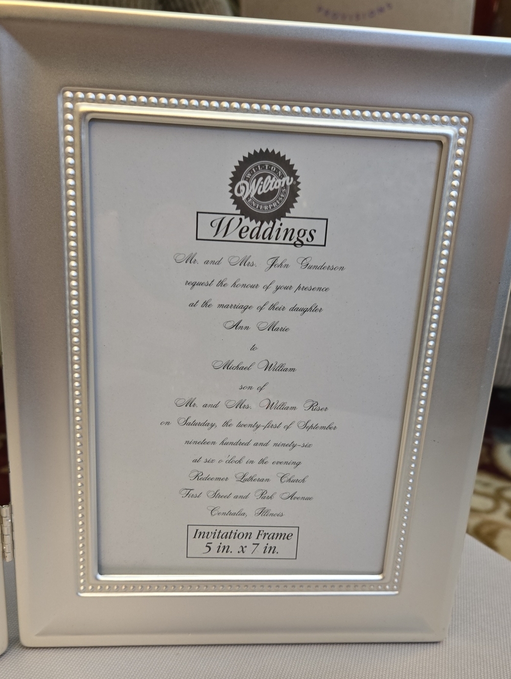 Wilton Silver Double Hinged Picture Frame with Beaded Trim - Picture 3 of 5
